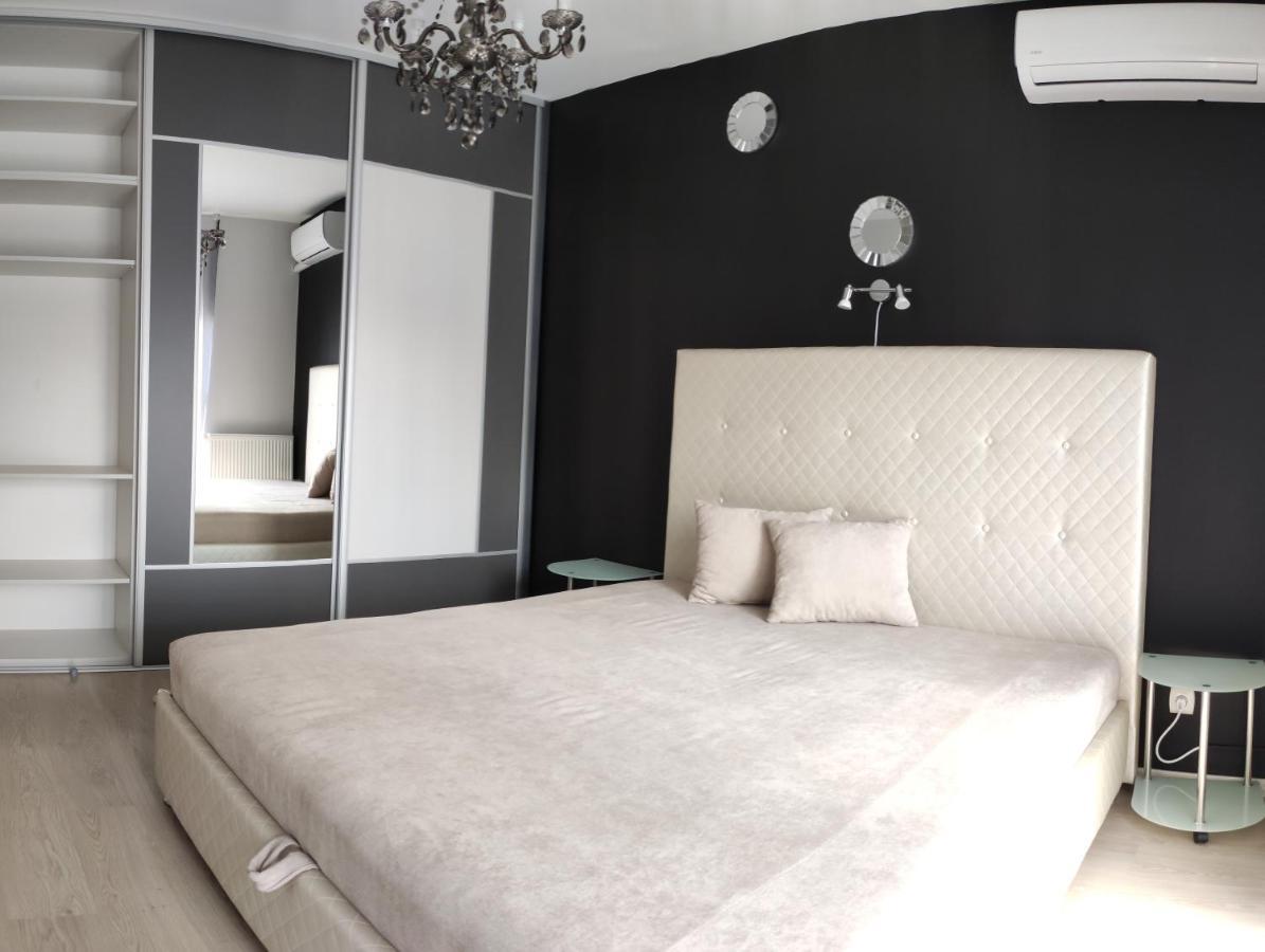 Ikon Apartman Hajduszoboszlo Luaran gambar