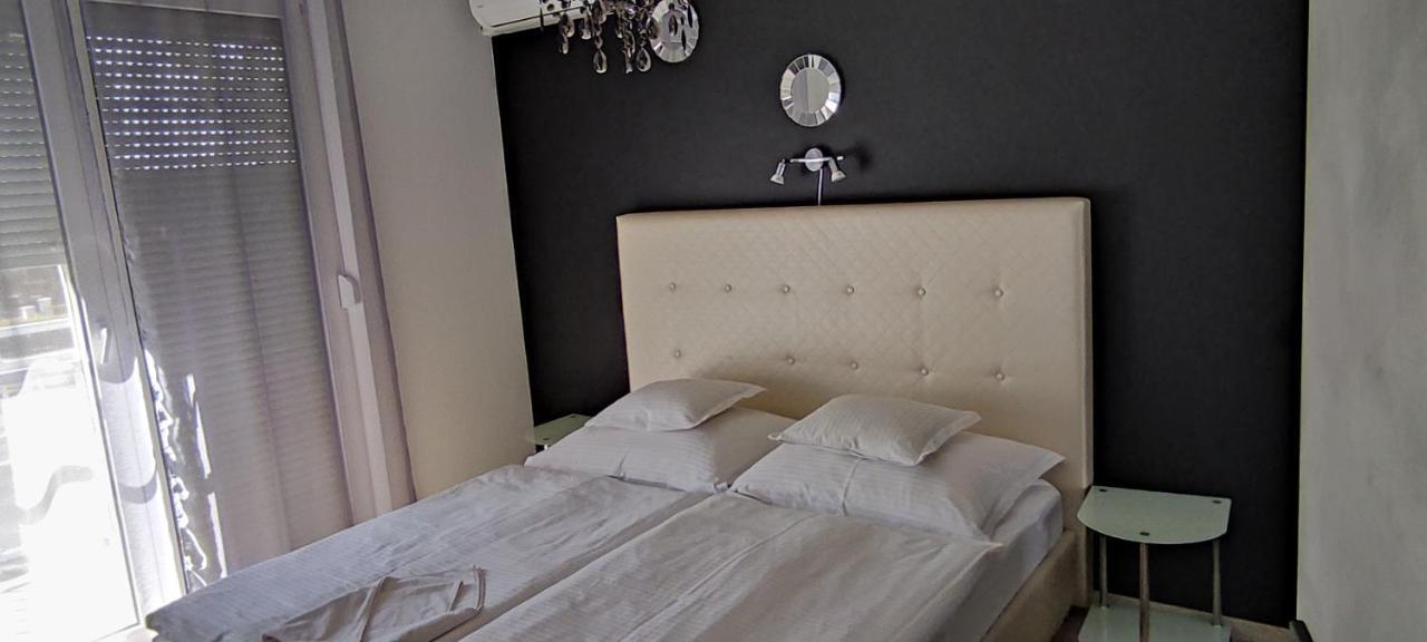 Ikon Apartman Hajduszoboszlo Luaran gambar