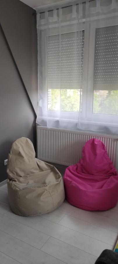 Ikon Apartman Hajduszoboszlo Luaran gambar