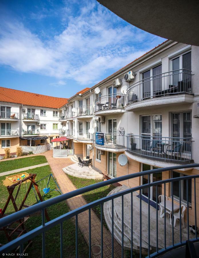 Ikon Apartman Hajduszoboszlo Luaran gambar